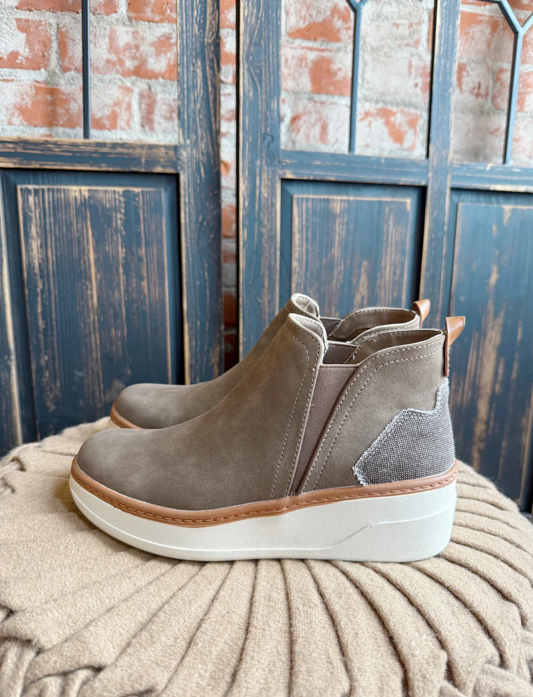 Blowfish Charming Sneaker - Woodsmoke